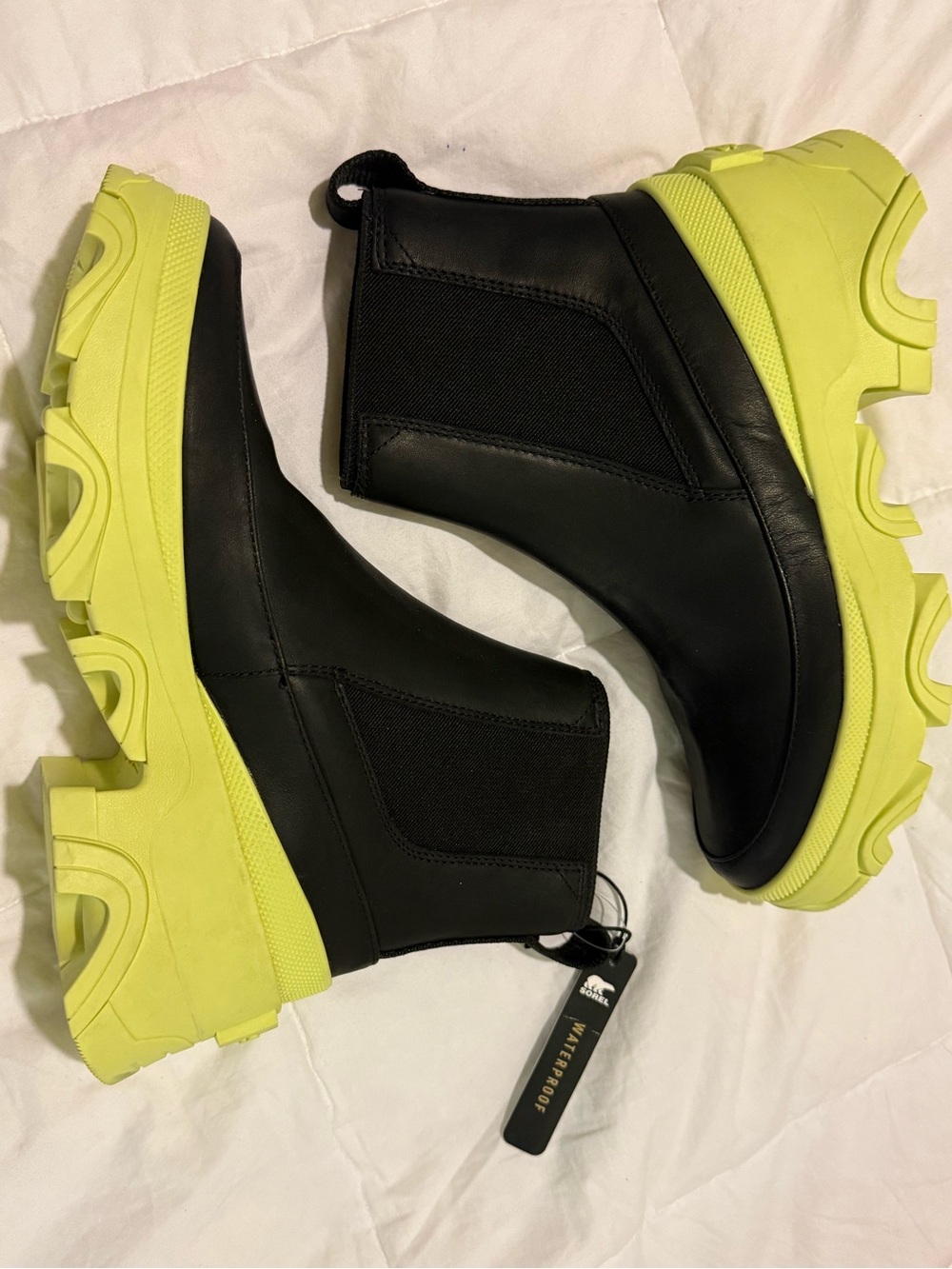 Size 7.5 Women’s Sorel Black Leather Chelsea Boots with Neon Lime Green Platform